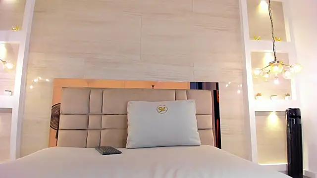 chloe_murray live sex cam