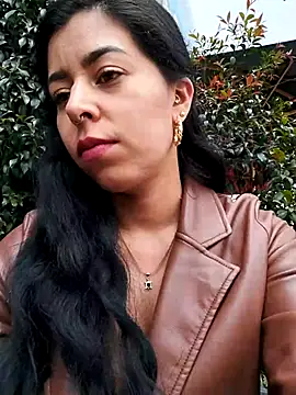 luianna - Luianna's free webcam - UK Sex Cams