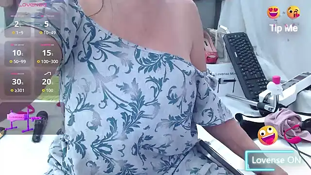 Webcam Model (katysquirtdirty)  is live.Free join now!