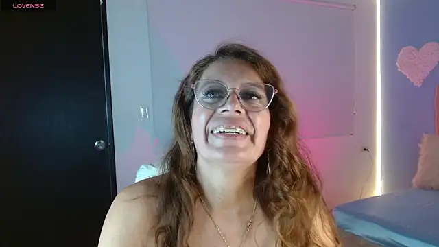 channelsmith_55 (F mature) - show your sexy underwear