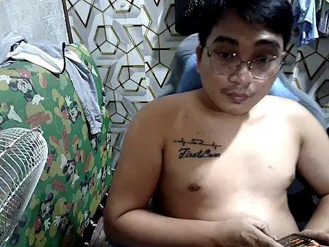 young_pinoy - Young_pinoy's free webcam - UK Sex Cams