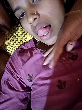 Lovely__Priya webcam