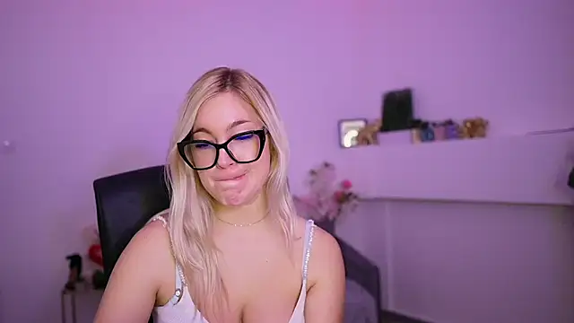 leokitty_ - Leokitty_'s free webcam - UK Sex Cams