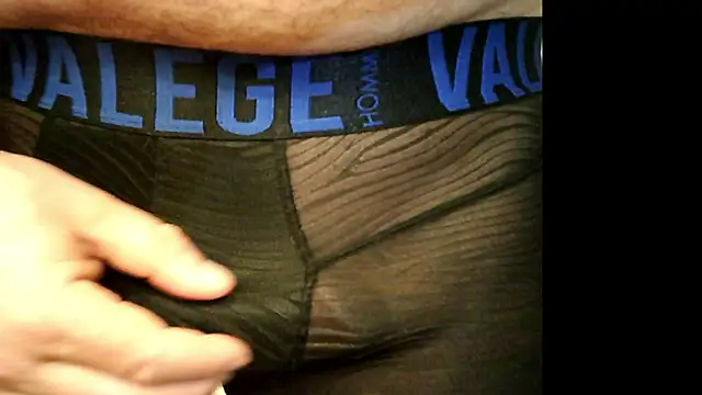 archange_17 (Ask my age) - enlever le boxer