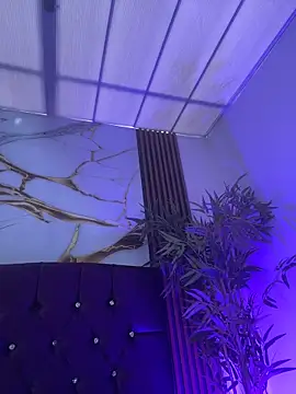 Webcam Model (aurora_ec)  is live.Free join now!