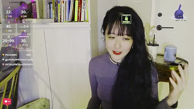 美女Etherealcat33在线直播