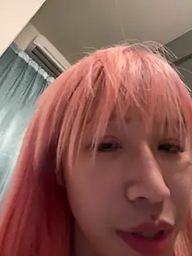 jiajia_0902 (F young) - 插著小黃瓜深蹲30下