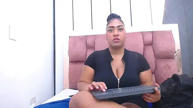arianna_pearl (F young) - Squirt ocean (ORGASM)🌹
