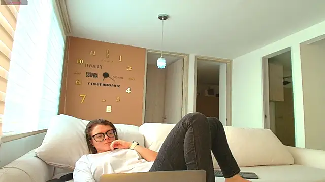 hannah______ (Ask my age) - masturbate with you