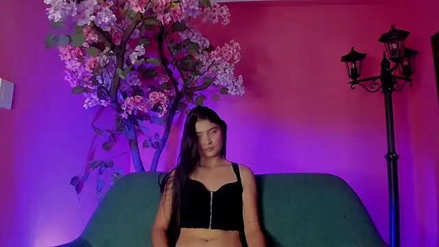 emmifoox - EmmiFoox's free webcam - UK Sex Cams