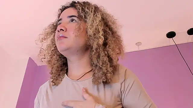 charlotte11-11 - Charlotte11-11's free webcam - UK Sex Cams