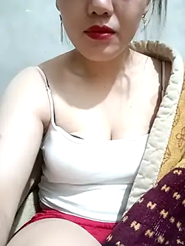 meg_06 - Meg_06's free webcam