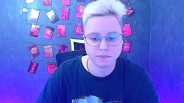 bella_lla - Bella_lla's free webcam