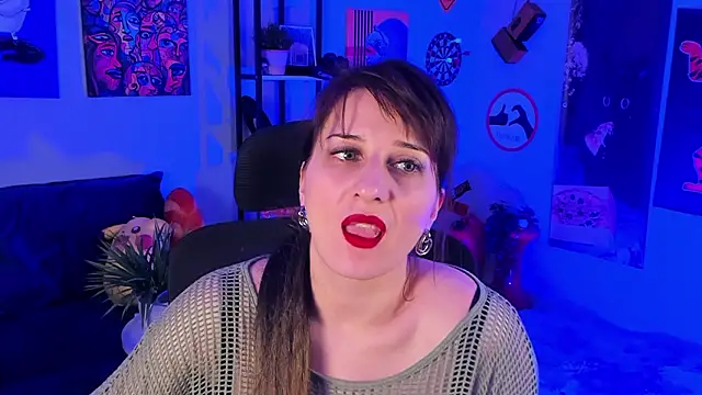 emmawheelers (F milf) - show feet