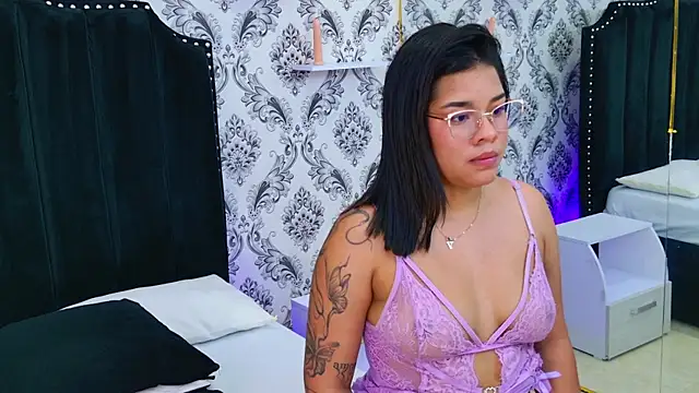jea_alana (F teen) - Between Drool and Moans 🥒🤭
