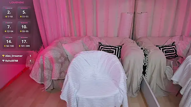 lilumultipass (F young) - Spanks ass x 5