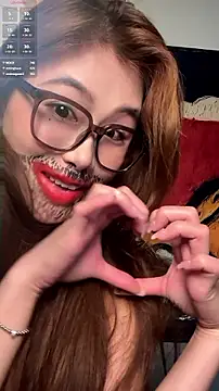 美女Cici250808在线直播