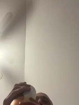 tttttyta - Tttttyta's free webcam