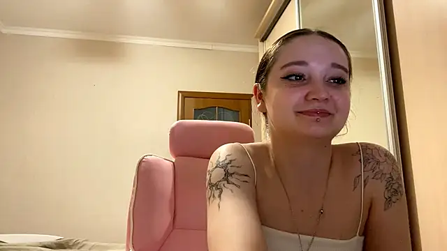 trulaphay - TrulaPhay's free webcam