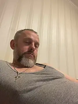 Frosl Live Webcam on Stripchat