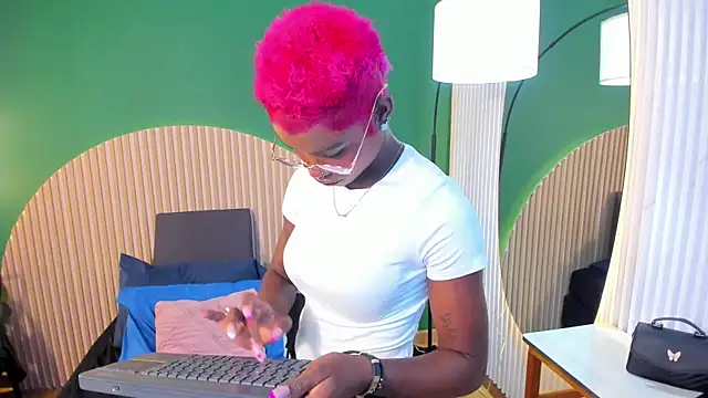 amber-hill - Amber-hill's free webcam