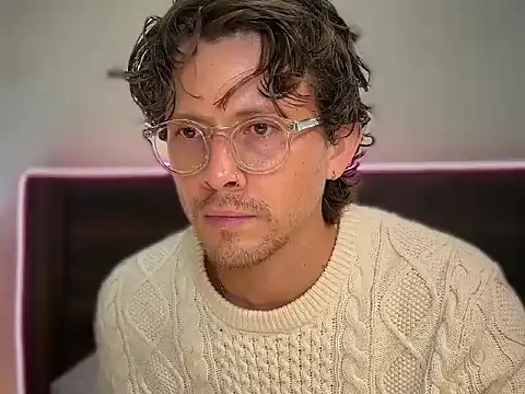 mcklister_kinky_feets