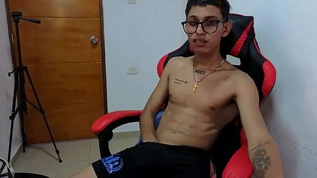 sung_yol - Sung_yol's free webcam - UK Sex Cams