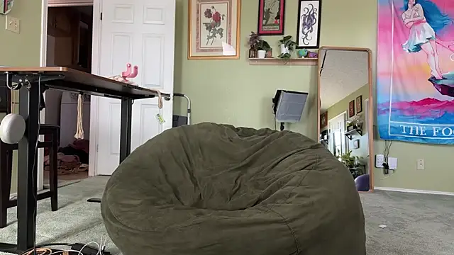 MirandaFlowers webcam