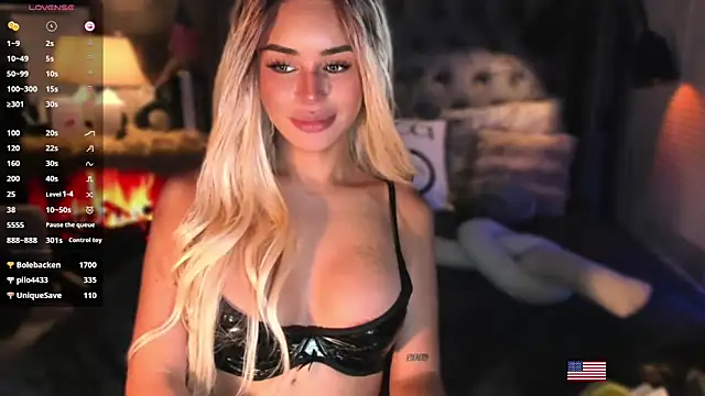 ZyraGoddes Live Webcam on Stripchat