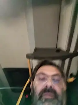 necroforo (M mature) - Senza masturbarmi e venire fino al goal