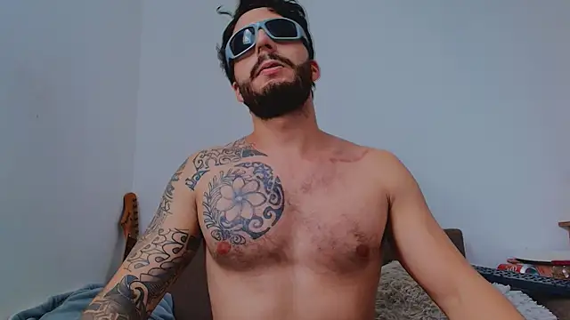thomas_gun live sex cam