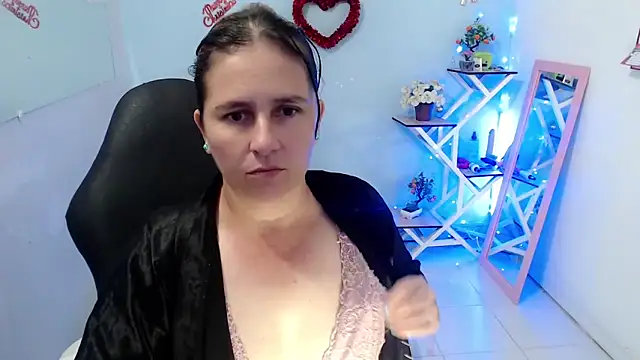 victoria_jones - Victoria_jones's free webcam - UK Sex Cams