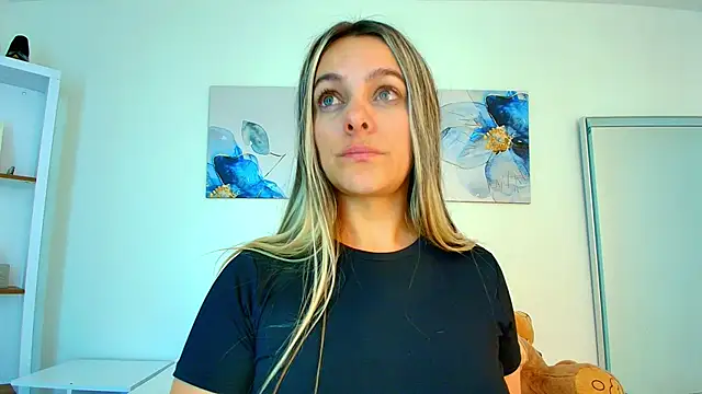 isabella_harley - Isabella_Harley's free webcam - UK Sex Cams