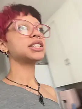 jojosbizarrelyf - Jojosbizarrelyf's free webcam - UK Sex Cams