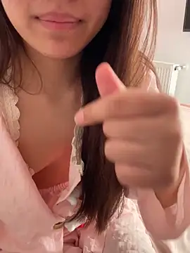 mangguo2026 - Mangguo2026's free webcam - UK Sex Cams