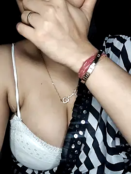 Webcam Model (Horny_Shalu)  is live.Free join now!