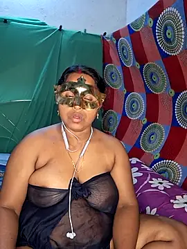 real_desi_couple (G milf) - Fuck    in public