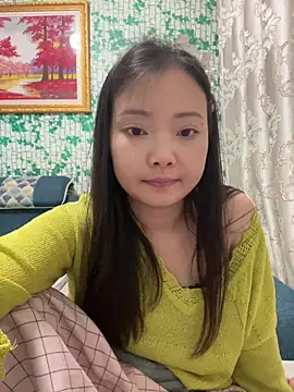 bigbabyyeye - BIGBABYYEYE's free webcam - UK Sex Cams