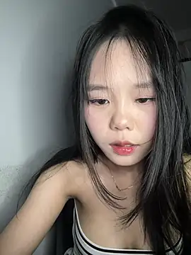 emely-lysea - Emely-lysea's free webcam - UK Sex Cams