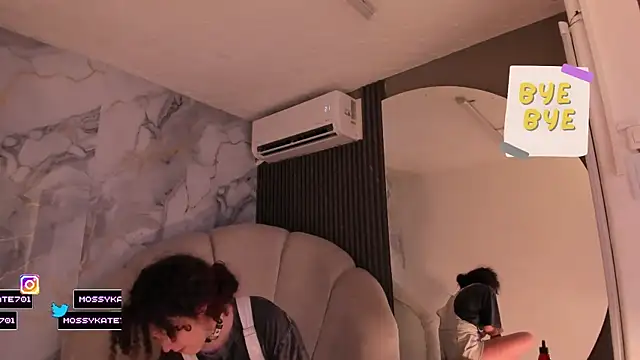 Katemoss70 live sex cam