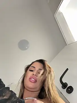 kirstievegas - KirstieVegas's free webcam - UK Sex Cams