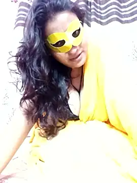 Webcam Model (Gullapi)  is live.Free join now!