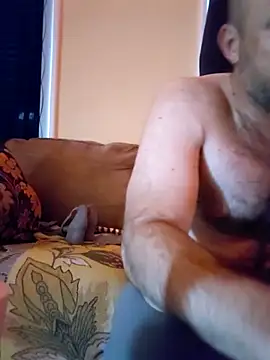 brucejuce6669 (Ask my age) - Shirt off