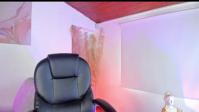 amelie_wine - Amelie_Wine's free webcam