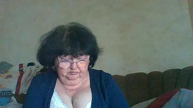 milasky5303 - MilaSky5303's free webcam