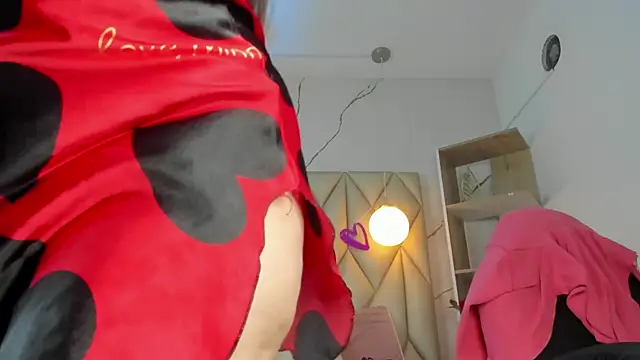 angelswets - Angelswets's free webcam