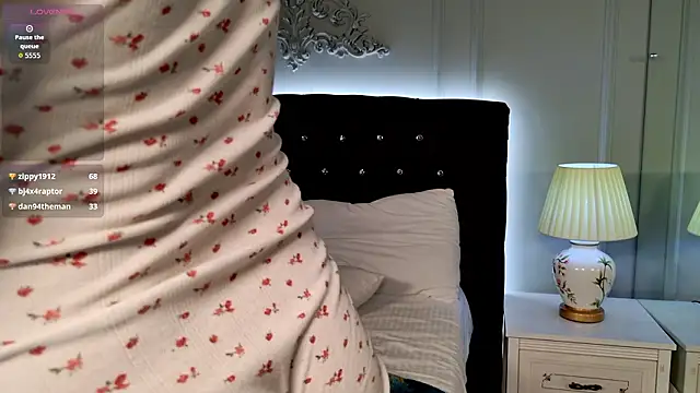 layla_bloom - Layla_Bloom's free webcam