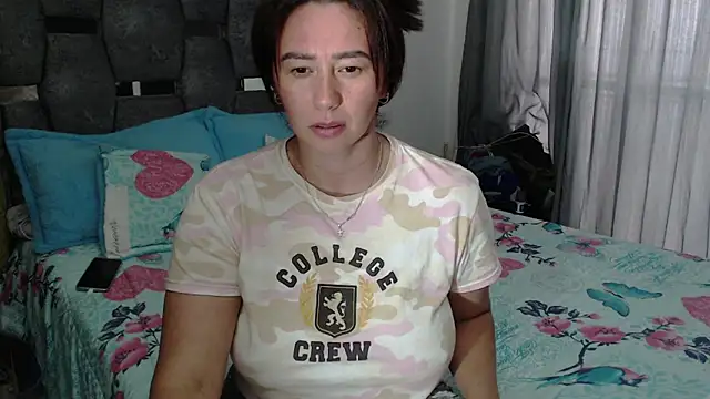 sara_hott_1 - Sara_hott_1's free webcam