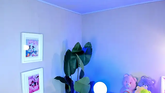 mystic_blue - Mystic_blue's free webcam