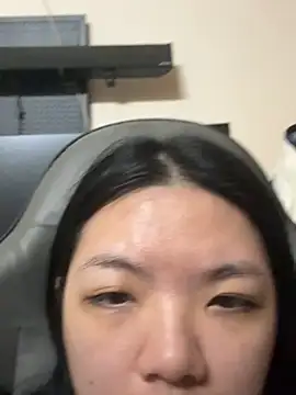 美女AYW-22在线直播